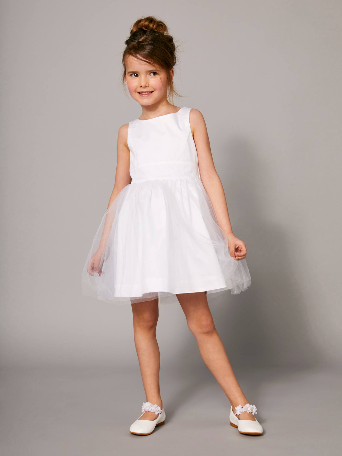 https://kids-avenue.com.ua/pages/gallery/6584/robe-de-ceremonie-fille-en-satin-et-tulle (4).jpg